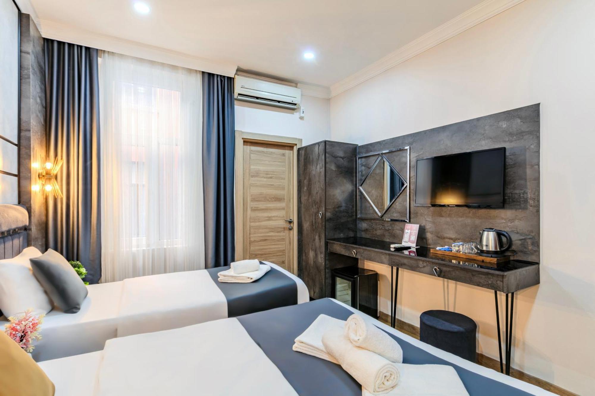 La Pazza Suites Provincia di Provincia di Istanbul Esterno foto