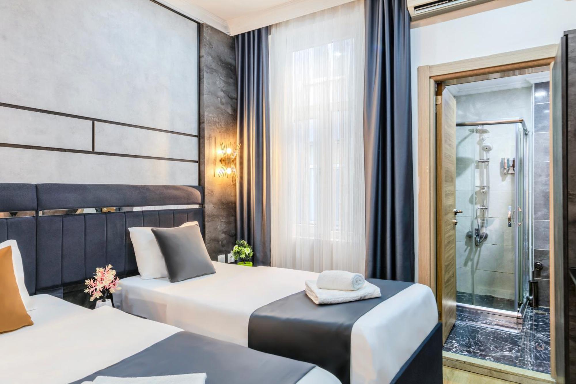 La Pazza Suites Provincia di Provincia di Istanbul Esterno foto