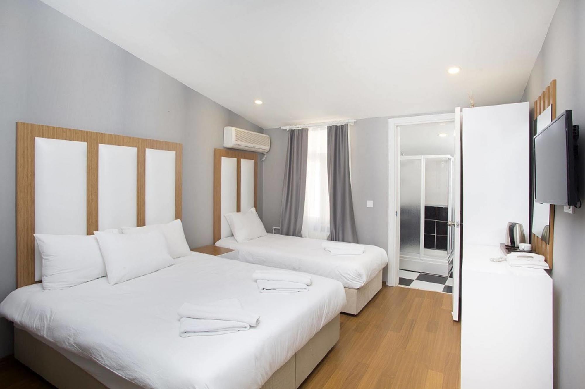 La Pazza Suites Provincia di Provincia di Istanbul Esterno foto