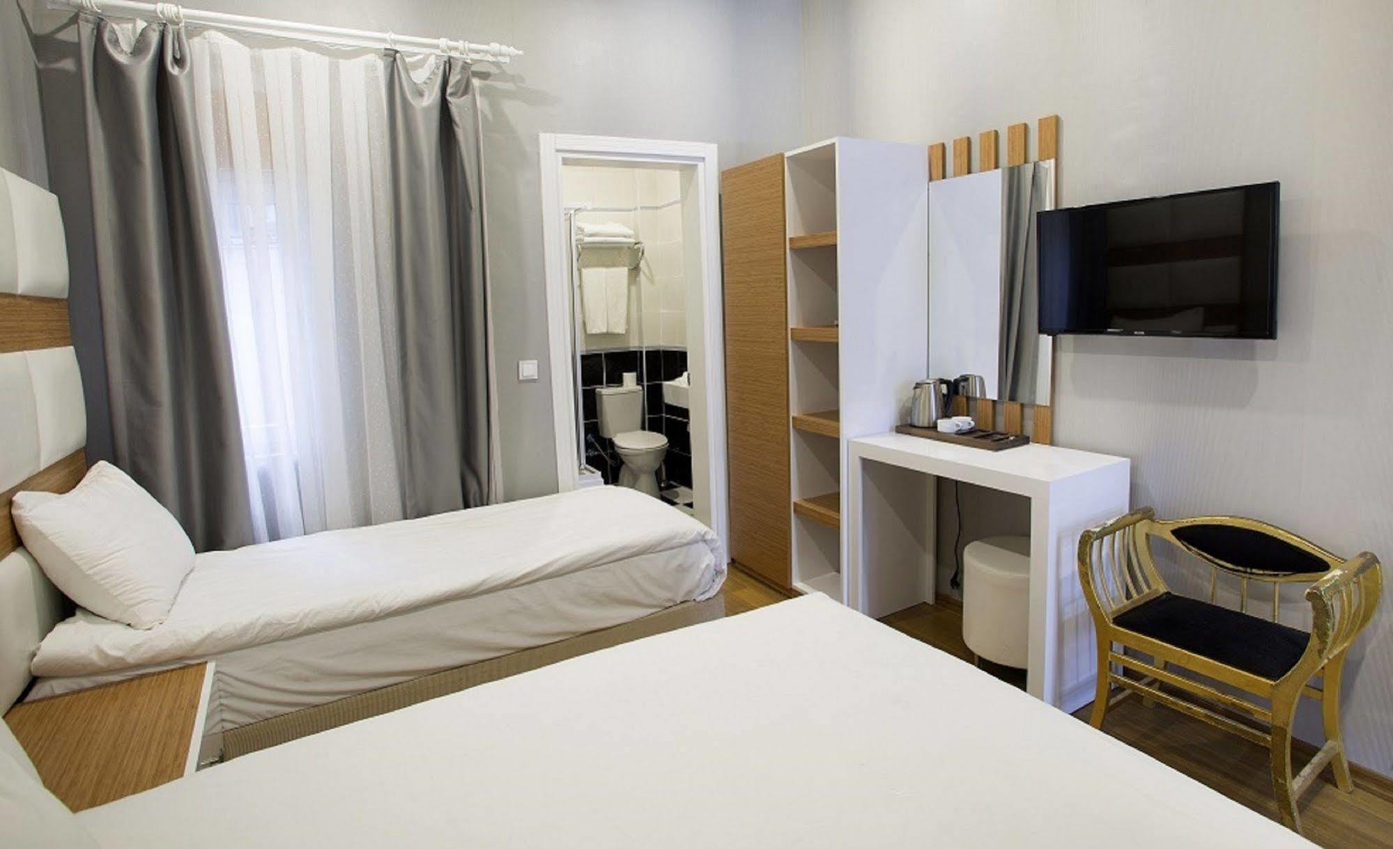 La Pazza Suites Provincia di Provincia di Istanbul Esterno foto