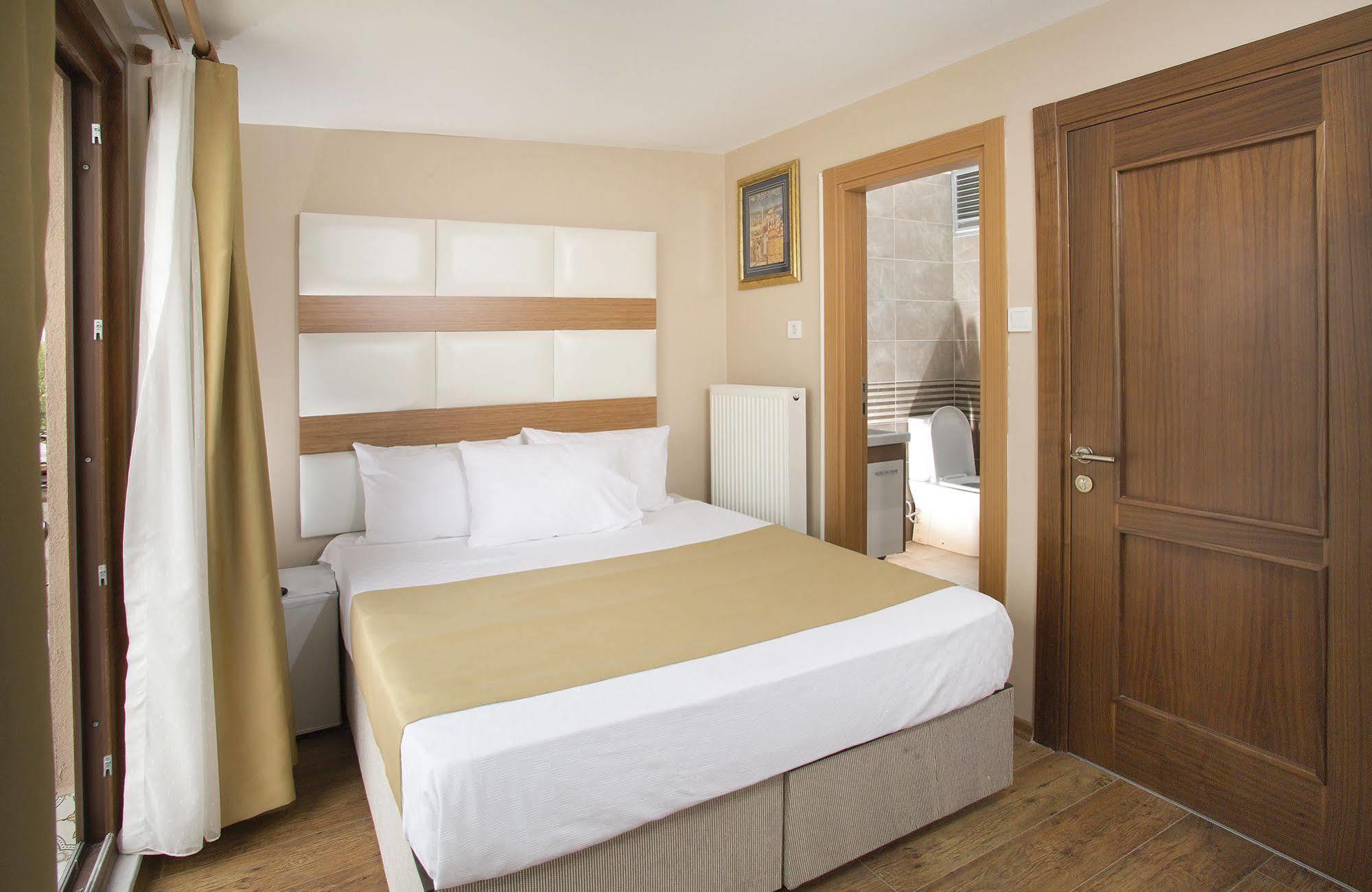 La Pazza Suites Provincia di Provincia di Istanbul Esterno foto