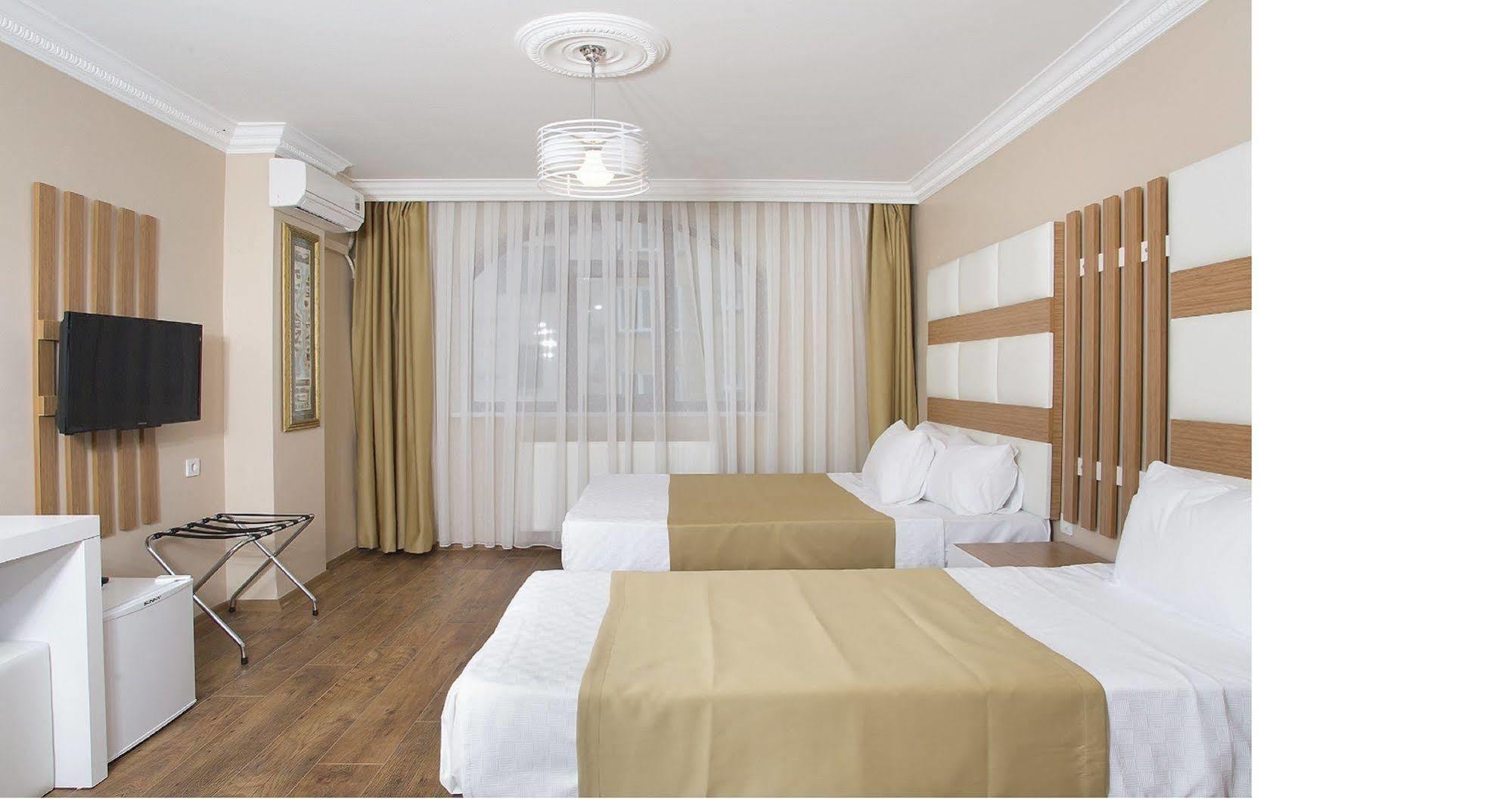 La Pazza Suites Provincia di Provincia di Istanbul Esterno foto